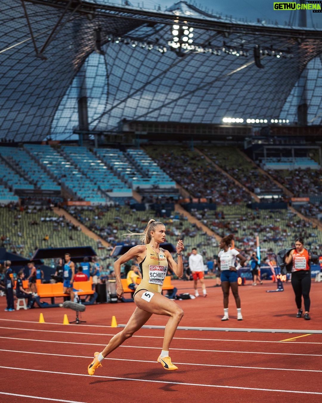Alica Schmidt Instagram - I‘m going to the world championships 🔥🥰✨ I officially got selected to represent Germany with the 4x4 relay at my second world championships in less than two weeks 🥰🔥 couldn’t be more excited 🥺🤭 last preparation starts now before we‘re off to @wabudapest23 ❤️