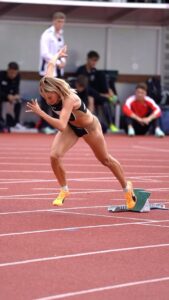 Alica Schmidt Instagram - Took the win with a new personal best over 400m ✨ That meant a lot ❤️🥺 Season is far from over so let‘s get back to work ⚒️ 📸 @fredirichter #trackandfield #roadtobuildabeast