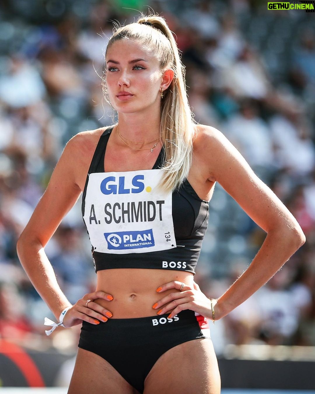 Alica Schmidt Instagram - I may not know exactly where I‘m headed but I‘m choosing to enjoy the ride 🤍 📸 @beautifulsports #trackandfield
