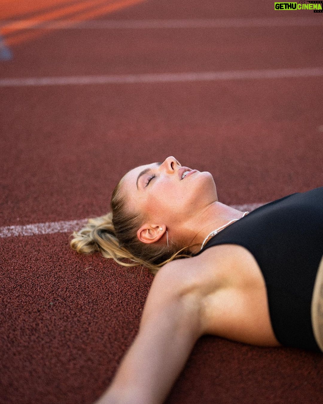 Alica Schmidt Instagram - Latest training dump 💪🏼 📸 @fredirichter #trackandfield #running #intervaltraining