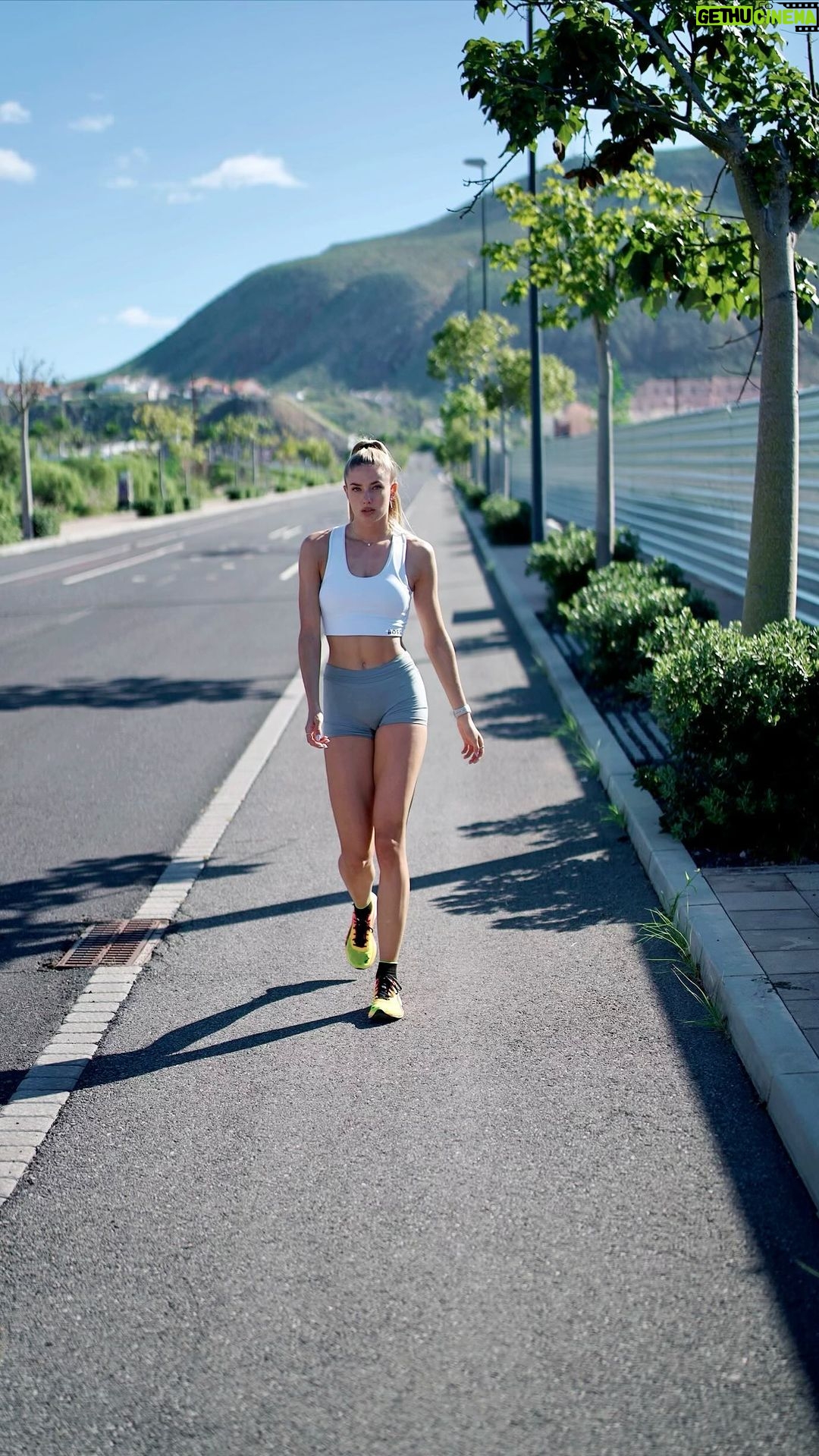 Alica Schmidt Instagram - 🏃🏼♀️❤️ #trackandfield #running