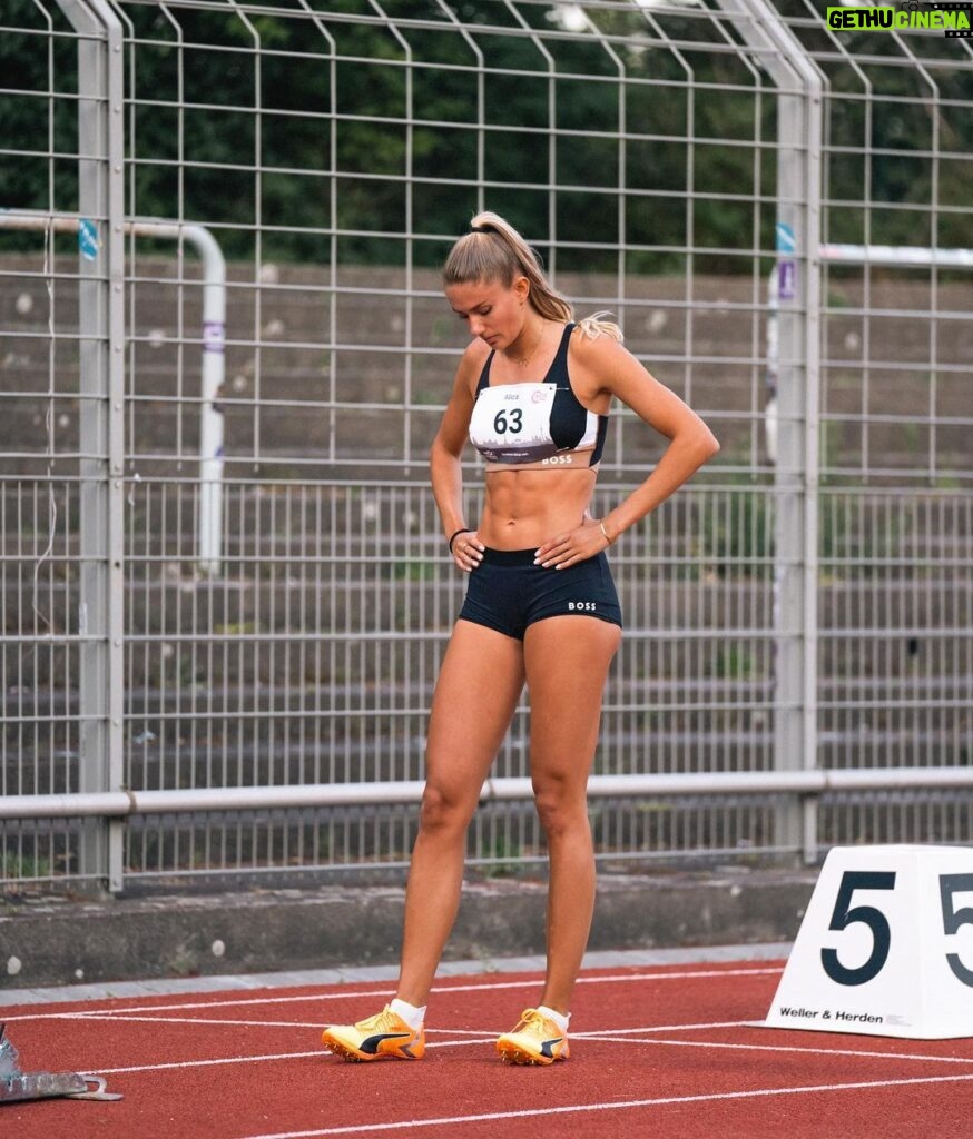 Alica Schmidt Instagram - Nationals week ✨ The last real session before German Championship is done! I have been preparing for this weekend for almost a year and I can't wait to run in the Olympic Stadium in Berlin🥰 I’ve put in all the hard work and now it’s time to embrace the sport I love 🤞🏼 // 📸 @fln.krs #trackandfield #running #sprint #400m #allin #timetofight Olympiastadion Berlin