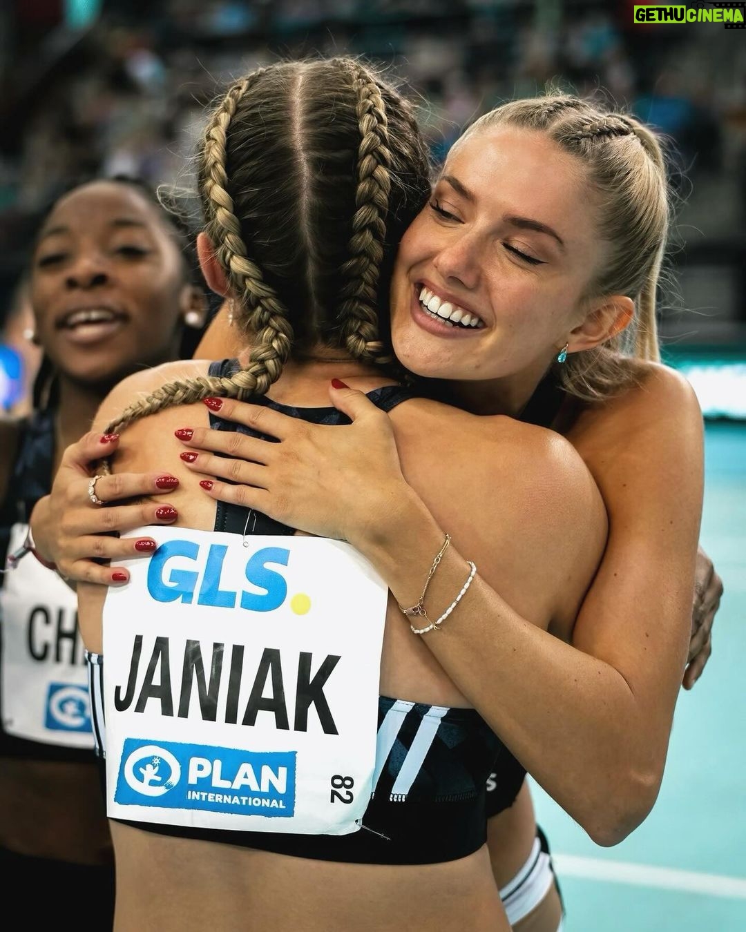 Alica Schmidt Instagram - These emotions ❤️ There’s nothing better than running with your besties and being rewarded with a national champion title 🫶🏼