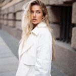 Alica Schmidt Instagram - Your mind is a magnet. If you think of blessings, you attract blessings, and if you think of problems you attract problems. Always cultivate good thoughts and remain positive 🤍 📸 @fredirichter