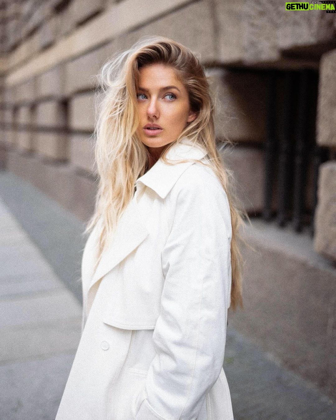 Alica Schmidt Instagram - Your mind is a magnet. If you think of blessings, you attract blessings, and if you think of problems you attract problems. Always cultivate good thoughts and remain positive ๐ค ๐ธ @fredirichter