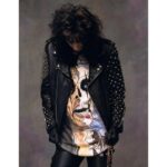 Alice Cooper Instagram - ‘Starring Alice Cooper’ The brand new official book from Rufus Publications is now available for preorder. All preorders save 10% when ordered before November 30th. The book comes in three editions including a deluxe version signed by Alice Cooper and limited to just 500 copies. Alice Cooper is a truly defining artist in the Rock pantheon who significantly shaped both the visual and musical landscape influencing countless other artists and selling over 50 million records along the way. This collection goes deep into the history books and celebrates the unique story of Alice featuring rare and unseen photographs from some of Rock’s must celebrated photographers. 👁️‍🗨️Link in bio👁️‍🗨️ #rufuspublications #alicecooper #photobook #schoolsout #rock 📸’s: 1 - Kyler Clark, 2 & 4 - Ross Halfin, 3 - Glen La Ferman, 5 - Keystone Press. All ©️To the owners. All rights reserved