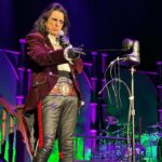 Alice Cooper Instagram - Thank you, Auburn. You were horrific. 🎟 https://AliceCooper.com 📸 @breahna._.v