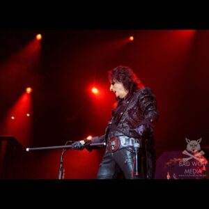 Alice Cooper Instagram - If you hear my words and you heed them well
You'll be heading down that road to hell

🎟 https://AliceCooper.com/tour
📸 @bad_wolf_quincy