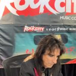Alice Cooper Instagram - Still got a long way to go outside of Detroit at @rockcitymusiccompany - signing copies of the new album ROAD! #alicecooper #instore 🎥 @cerealkyler Rock City Music Company