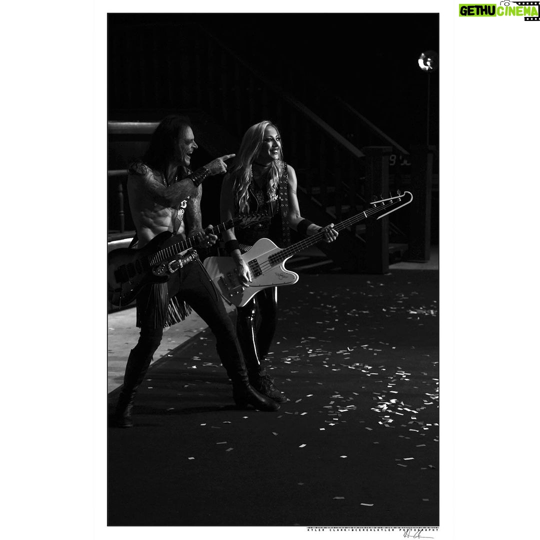 Alice Cooper Instagram - Freaks On Parade tour continues tonight in Auburn, WA! Last night in Ridgefield was a blast! 📸 - @cerealkyler RV Inn Style Resorts Amp