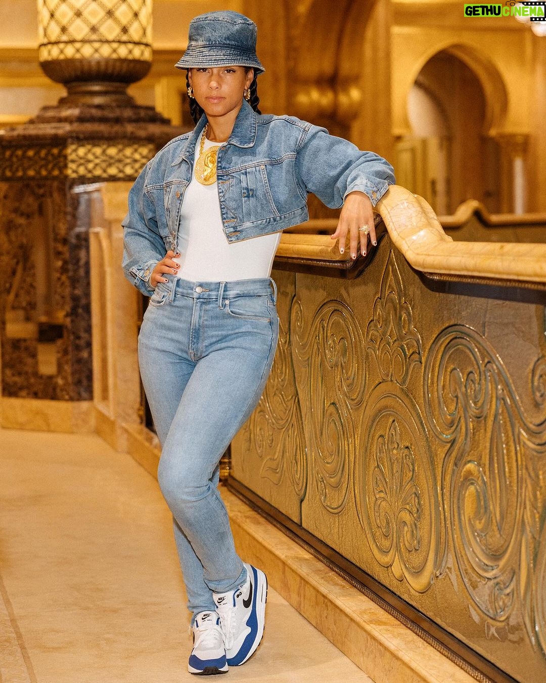 Alicia Keys Instagram - Do more of what brings you joy✨💫🤩