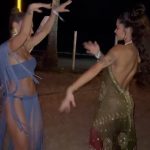 Aline Campos Instagram - 2024 começou com muito amor e luz por aqui! 🙏🏾 Melhor Reveillon da minha vida @reveillon.carneiros 🐏 Gratidão a todos que fizeram parte dessa energia linda!💜 Praia De Carneiros