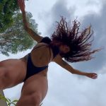 Aline Campos Instagram - eu amo minha solitude🙏🏾 é nela que me entendo, me acolho, me transformo pra que eu esteja sempre inteira e VIVA na presença de todos que amo💜🦋 não tenha medo de ficar sozinho, às vezes. permita-se curar-se nesse processo inevitável de autoconhecimento sem nenhuma interferência externa🌻 e então verás a transformação acontecendo de verdade😉