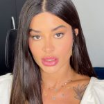 Aline Campos Instagram - em um dia de trabalho no RJ teve biquini, terninho, salto alto, chinelo e tênis.. eu AMO essa vida nada previsível 🙏🏾😅 Rio de Janeiro, Rio de Janeiro