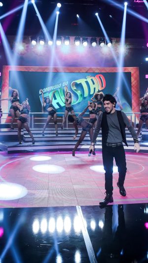 Aline Campos Instagram - Momento nostalgia! Tem um Faustão no meu #Domingão?! @joaosilva dubla @luansantana na Batalha do Lip Sync, com reforço de @soualinecampos!