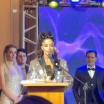 Aline Campos Instagram - Eu ia fazer legenda, mas arrastando pro lado eu falei um pouco sobre minha gratidão por ter sido homenageada com o @trofeuinfluenciadigital no âmbito “desenvolvimento pessoal”! 🦋 Que possamos entender cada vez mais a importância e responsabilidade da nossa influência pro crescimento em todos os níveis da nossa sociedade!🙏🏾👊🏾💜 Copacabana Palace, A Belmond Hotel
