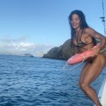 Aline Campos Instagram - Noronha e sua magia✨ Se vc sonha em ir, acredite nisso com força, pq vc vai materializar essa viagem única! Mas precisa acreditar de verdade e escolher vibrar sempre no AMOR. Assim vai ser mais fácil Noronha te escolher 🌺🦋 . 📸 @pedrinhodenoronha 🤎 Fernando de Noronha