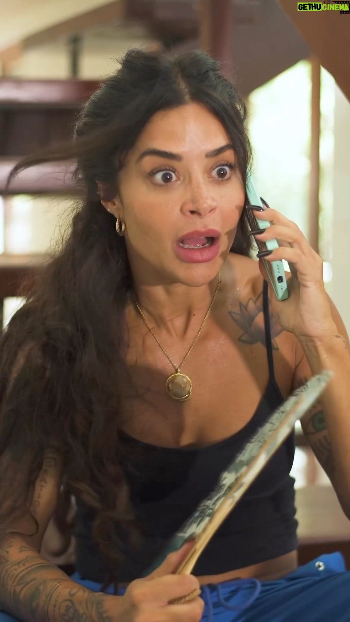 Aline Campos - 89.9K Likes - O verão chegou e @grupo_elgin te ajuda a se refrescar nesse calorão🔥☀️
O ar-condicionado Inverter da Elgin tem baixo consumo e é super silencioso! 🤫
Possui conectividade Wi-fi, você pode ligá-lo via APP antes mesmo de chegar em casa.
Além de tudo isso a Elgin é uma empresa 100% brasileira, comprometida com a sustentabilidade e com seus clientes.
Ela oferece garantia de até 10 anos no produto, e é referência no mercado em pós-venda.
Só vantagens, né?
Se eu fosse você receberia o verão assim ó, com a qualidade e garantia que só a Elgin pode te oferecer!!