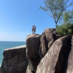 Aline Campos Instagram - Garopaba e toda sua natureza abundante e acolhedora 🩵🍃☀️ Mostrei o rolê perfeito de hj nos stories!! Só agradeço!🙏🏾 Praia do Ouvidor