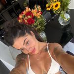 Aline Campos Instagram - Últimos dias até hj 💜🩵 Viver uma vida alinhada é bom demais 🙏🏾 Tudo flui!!! 🍃 Praia Brava - Itajaí/SC