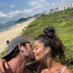 Aline Campos Instagram - Últimos dias até hj 💜🩵 Viver uma vida alinhada é bom demais 🙏🏾 Tudo flui!!! 🍃 Praia Brava - Itajaí/SC