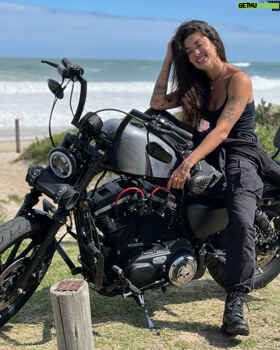 Aline Campos Instagram - Algum chute de qual será minha próxima bebezinha de duas rodas? 🏍️🔥 Rio de Janeiro, Rio de Janeiro