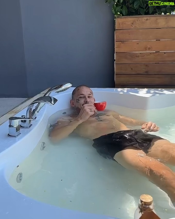 Alisher Morgenshtern Instagram - турция ол эн клюзив xyли Sorry я в отпуске