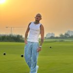 Alisher Morgenshtern Instagram - лысый мужик в поле для заставки на андроид скачать 3D фото обои