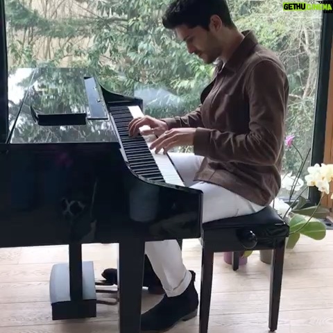 Alperen Duymaz Instagram - ne kadar severim ah ne kadar