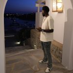 Alphonso Davies Instagram - Private prayers turned to public blessings 🙏🏾 Mykonos, Greece