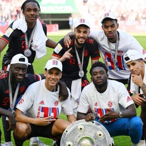 Alphonso Davies Instagram - It was tough battle all year, a lot of ups and downs but in the end we made it through 💪🏾

#CHAMPIONS 
#miasanmia