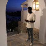 Alphonso Davies Instagram - Private prayers turned to public blessings 🙏🏾 Mykonos, Greece