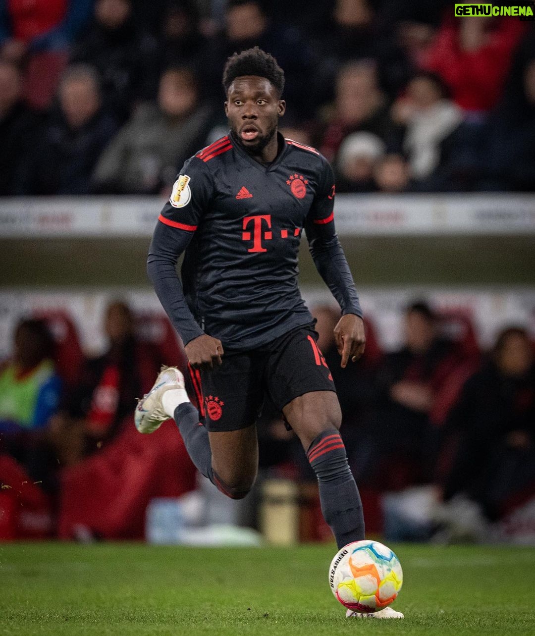 Alphonso Davies - 449.7K Likes - Back to the winning ways and happy to be on the scoresheet! 🙏🏾 Onto the next round💪🏾 #AD19⚡️