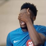 Alphonso Davies Instagram - Heads up! The first big match is almost here so I’ve been prepping with @bmocanada #BMOGrowTheGame #BMOPartner