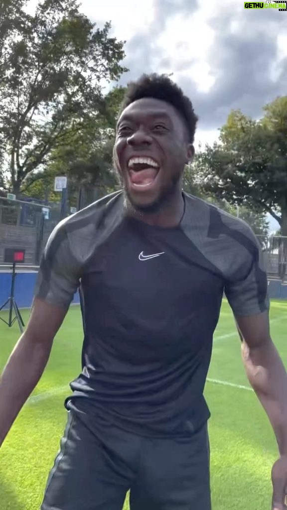 Alphonso Davies Instagram - Hit the Beat Challenge 🎶 Can you hit every beat? #AD19 #NikeFootball #FastIsInTheAir #11teamsports