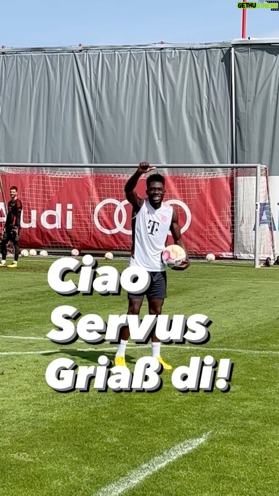 Alphonso Davies Instagram - 🎯 Ciao, Servus, Griaß di! 😄❤️ @alphonsodavies #MiaSanMia #FCBayern FC Bayern Trainingsgelände