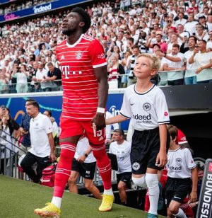 Alphonso Davies Instagram - Great way to get the season started 💪🏾 #AD19⚡️
