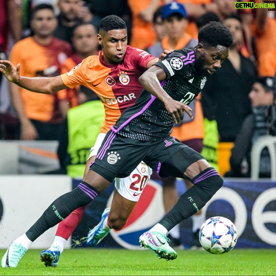 Alphonso Davies Instagram - One step closer ππΎππΎ #AD19β‘οΈ Galatasaray Stadyumu
