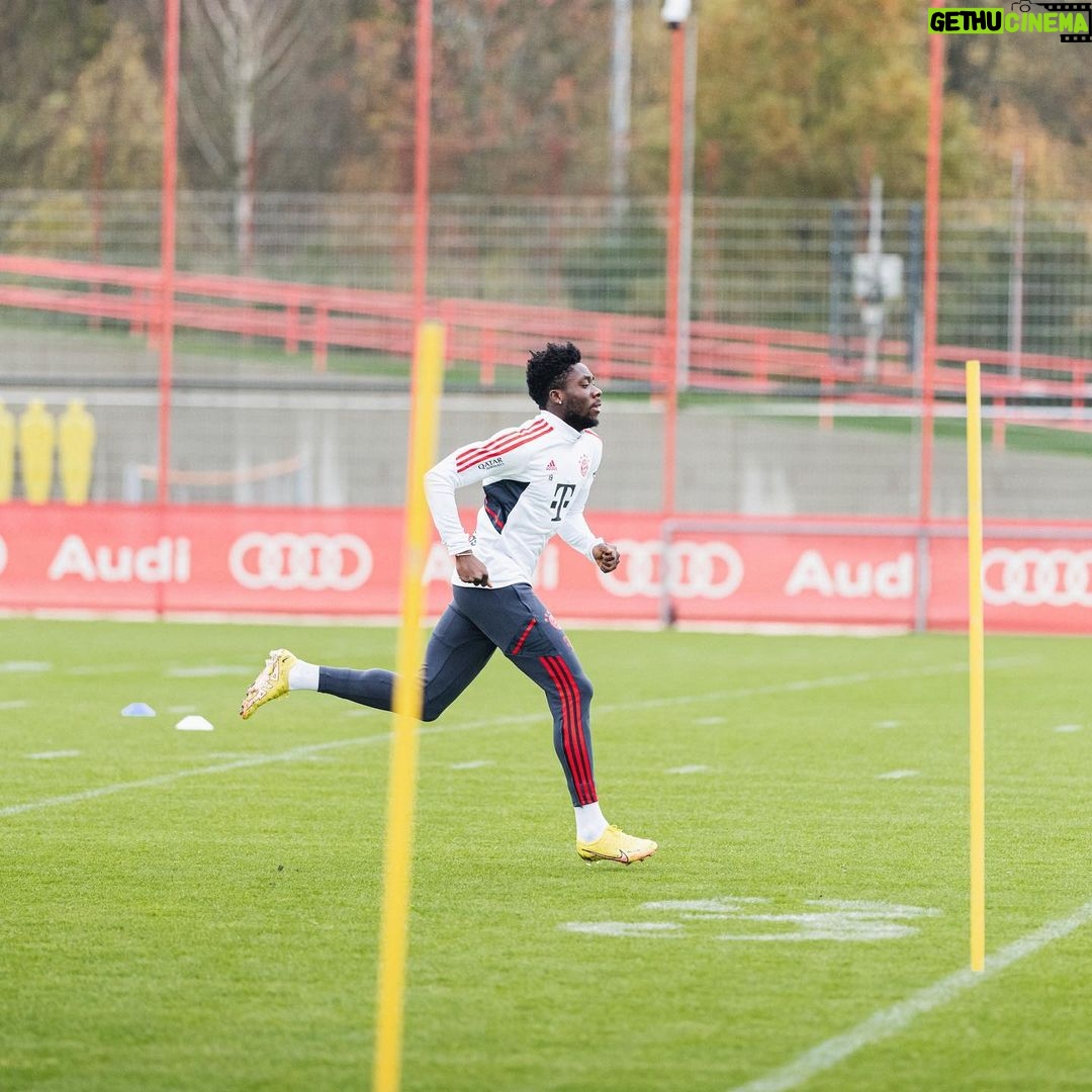 Alphonso Davies Instagram - ⚽️ Munich, Germany
