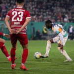 Alphonso Davies Instagram - On to the next round 💪🏾 #miasanmia #AD19⚡️ WWK ARENA
