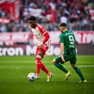 Alphonso Davies Instagram - Important home win tonight💪🏾 

@esmuellert congratulations on your 500th win 👏🏾