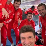 Alphonso Davies Instagram - Let’s go boys 💪🏻⚽️ #welcomeeric #offtoportugal #sweat #trainhard