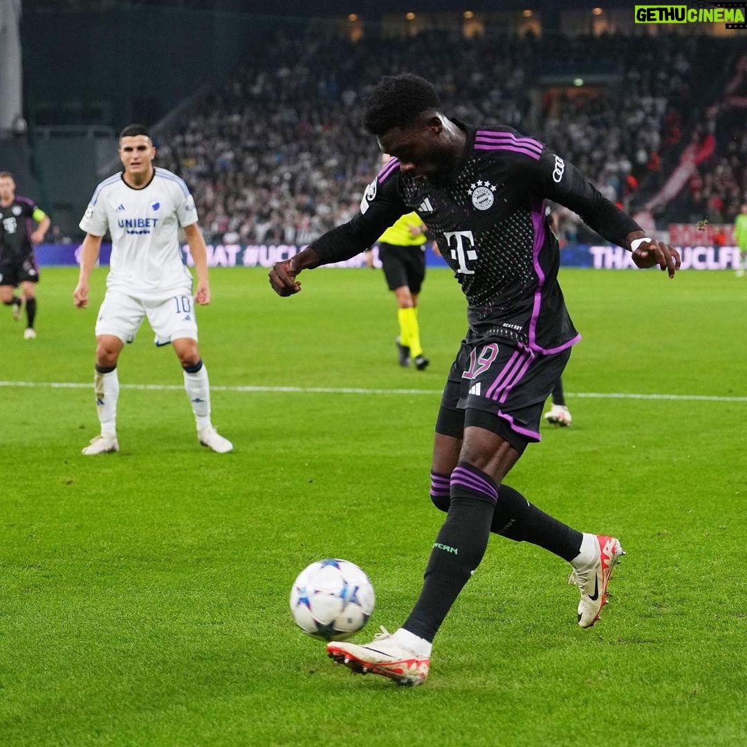 Alphonso Davies Instagram - @championsleague nights! 🤩 Copenhagen, Denmark