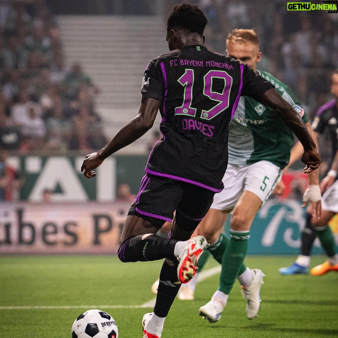 Alphonso Davies Instagram - Great way to start the new season 💪🏾 #AD19⚡️ Bremen, Germany