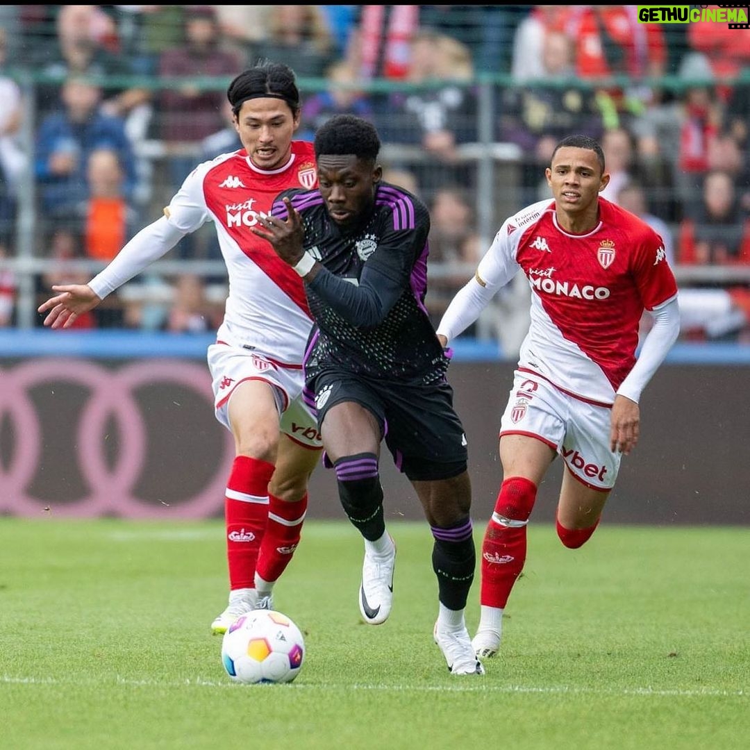Alphonso Davies Instagram - Last preseason test before a tuff season ahead! 💪🏾 #AD19⚡️ Unterhaching