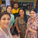 Alya Manasa Instagram - Gud mrng amigos Meeting friends gives so much happiness 😊