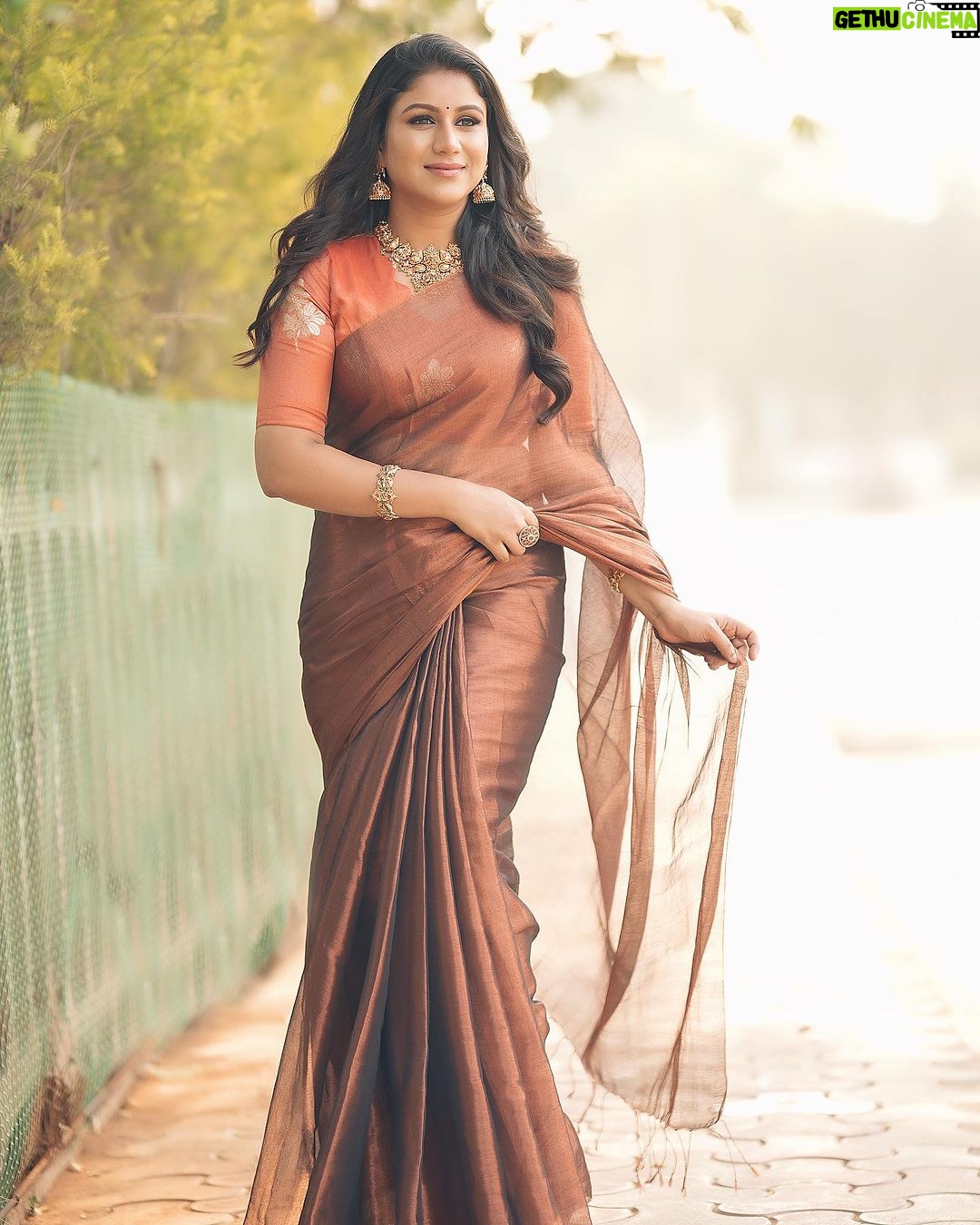 Alya Manasa Instagram - 🌟SEEK RESPECT 🌟 NOT ATTENTION 🌟 BCOZ RESPECT LASTS LONGER🌟 Look sculpted by this team Saree & blouse @thenmozhidesigns Makeup @sharanyas_makeupartistry Jewellery @new_ideas_fashions Hairdo @shanthimakeupstudio Moment locked by 🤔Vera yaaru @prasami_photography