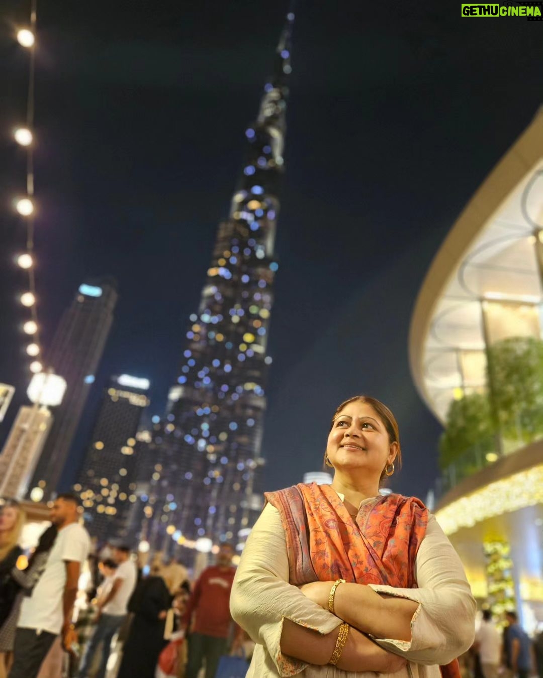 Alya Manasa Instagram - Pattu and mom @burjkhalifa #dubai🇦🇪