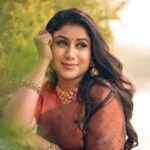 Alya Manasa Instagram - Happy women’s day to all the lovely 🥰 women out there #eventmode Team behind this beautiful attire Makeup @sharanyas_makeupartistry #womenpower Saree @thenmozhidesigns #womenpower Jewellery @new_ideas_fashions #womenpower Hairdo @shanthimakeupstudio #womenpower But Big THANKS to that one #MEN who showcased every women work today thru this photography beautifully @prasami_photography