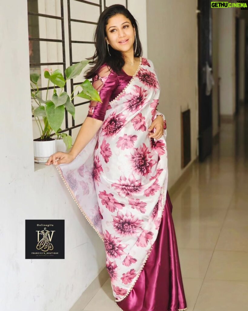 Alya Manasa Instagram - Here is a new launch and a beautiful party wear saree from my one of my favourite online boutique @onlinegits_ ▶ @onlinegits_ They are having wide range of collection at budget friendly price point ▶They offer easy returns and replacement ▶They do provide worldwide shipping ▶ They will customise blouse if u wish to do ▶one stop destination for all the womens who loves different range of saree out there ▶check out their page and grab awesome collection that ur wardrobe deserves #happy valentine's day to all
